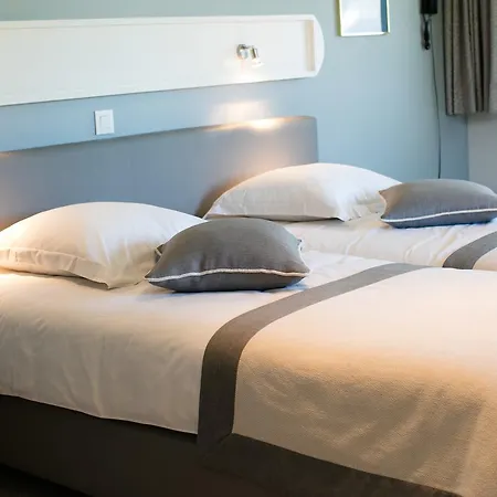 Hotel La Chaumiere Du Lac 3*